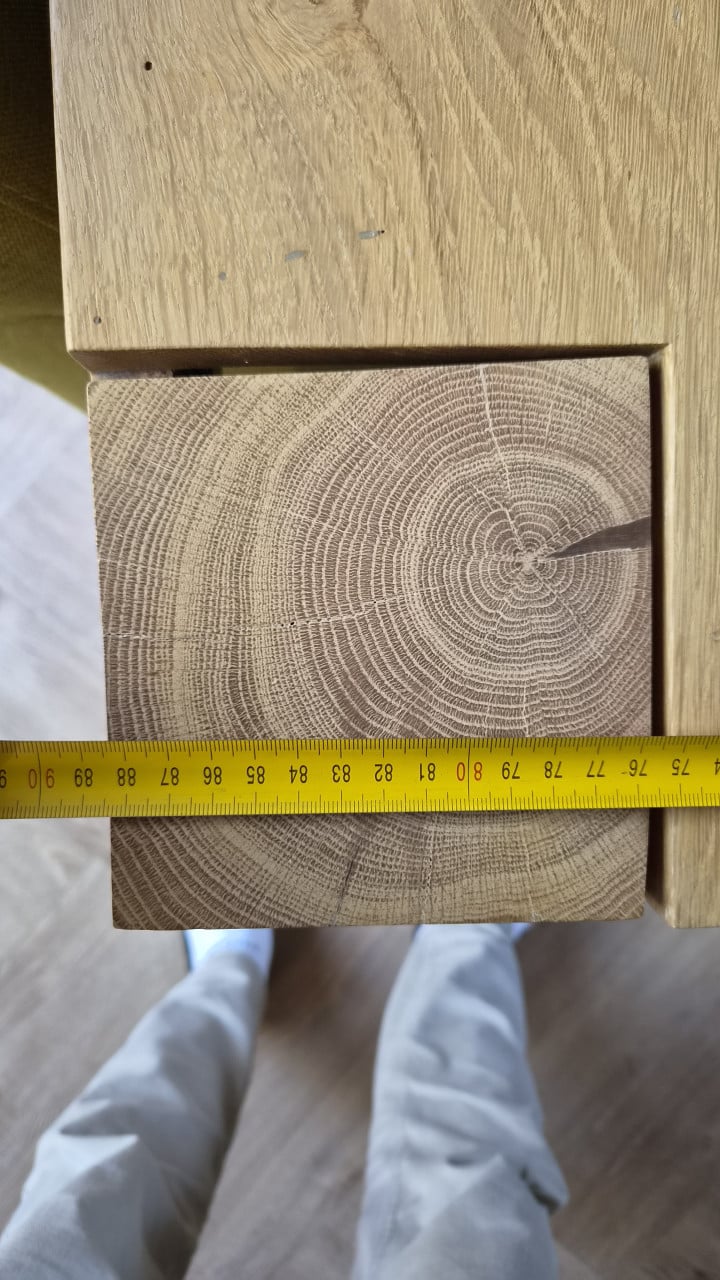 Eiken eetkamertafel met 8 stoelen