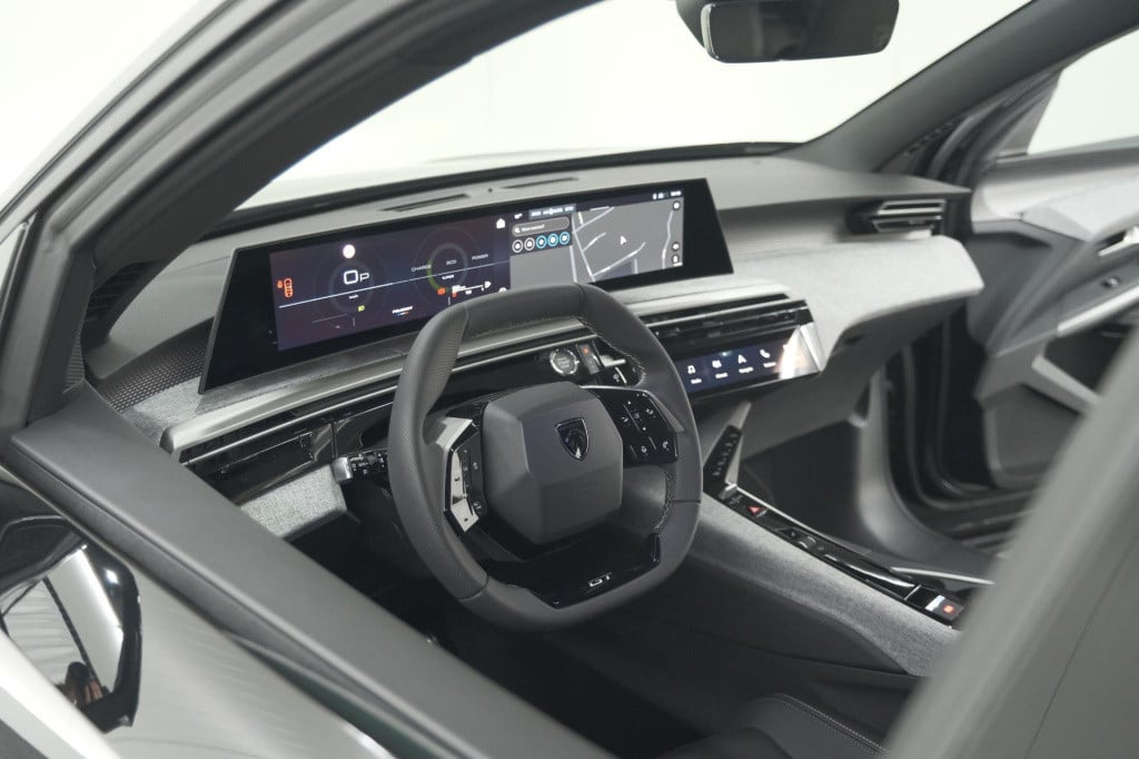 Peugeot 3008 1.2 hybrid 145 gt | elektrische kofferklep | camera | adaptiev