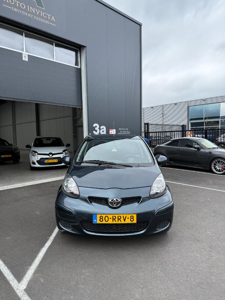 Toyota Aygo 1.0-12v aspiration green navigator