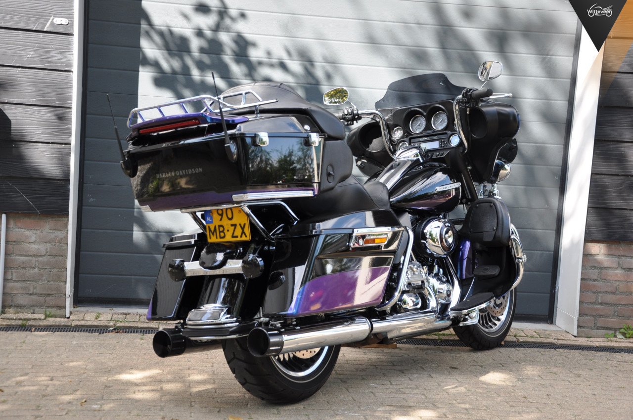 Harley Davidson FLHTK Electra Glide Ultra Limited 103 Ape, uitlaten