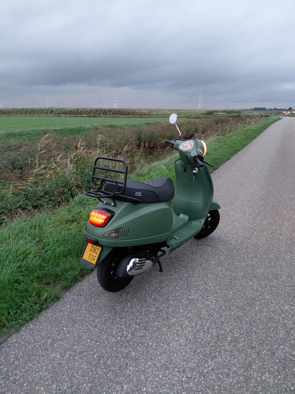 Nette scooter te koop