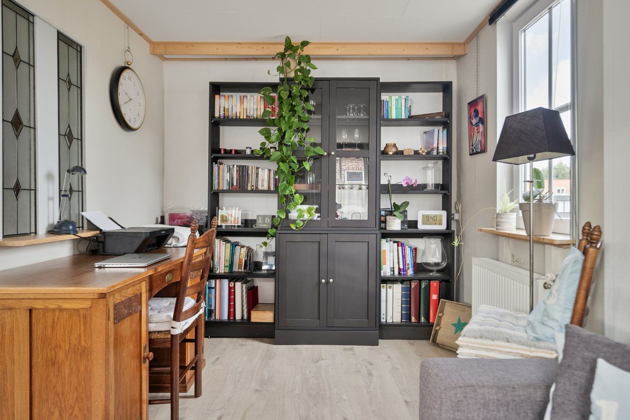 Fluistertip, half vrijstaande woning met fijne tuin, schuur, overkapping