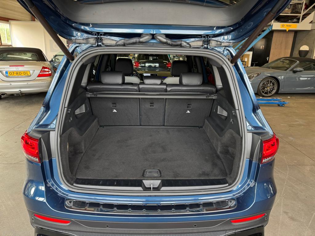 Mercedes-Benz 200-klasse glb amg night-pakket automaat , wegklapbare trekha