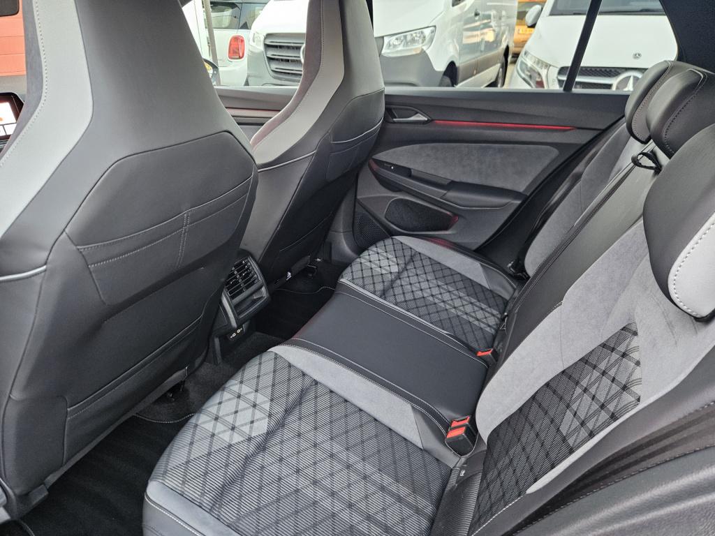 Volkswagen Golf 1.5 etsi r-line business | acc | stuur/stoel verw. rijklaar