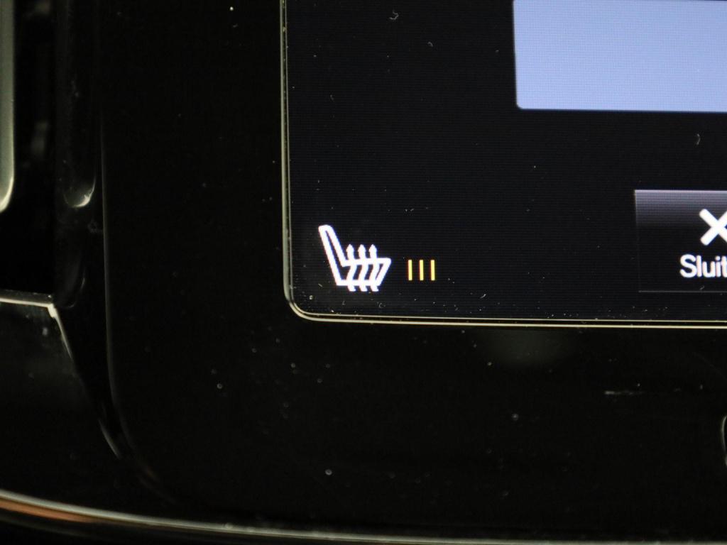 Volvo XC40 1.5 t5 recharge inscription expression | automaat | apple carpla