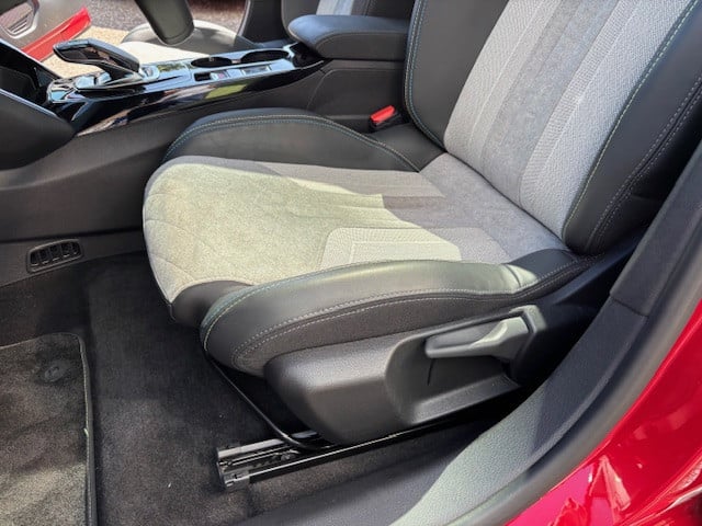 Peugeot 208 gt pack ev 50kwh 136pk/12%bytelling+btw | 3-fase navigatie | cr