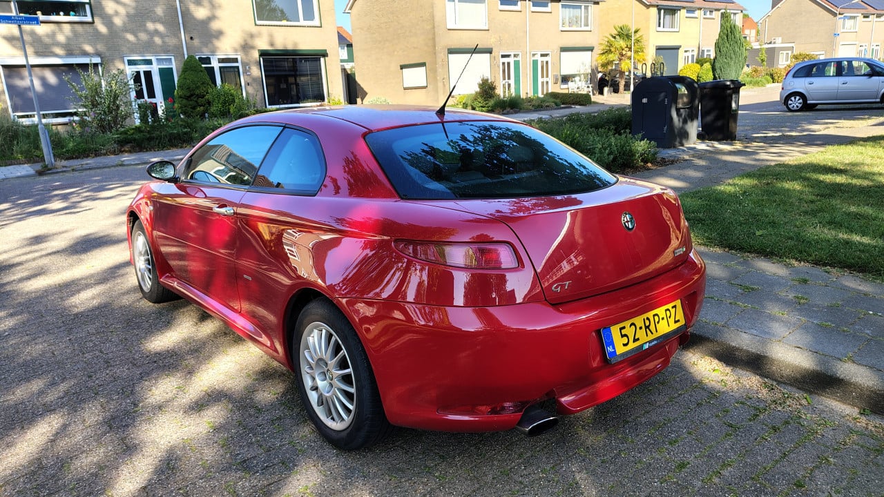 Alfa Romeo GT 1.8 Twin Spark Progression