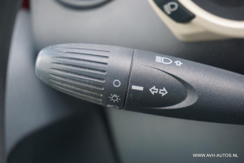 Ford KA 1.2 titanium