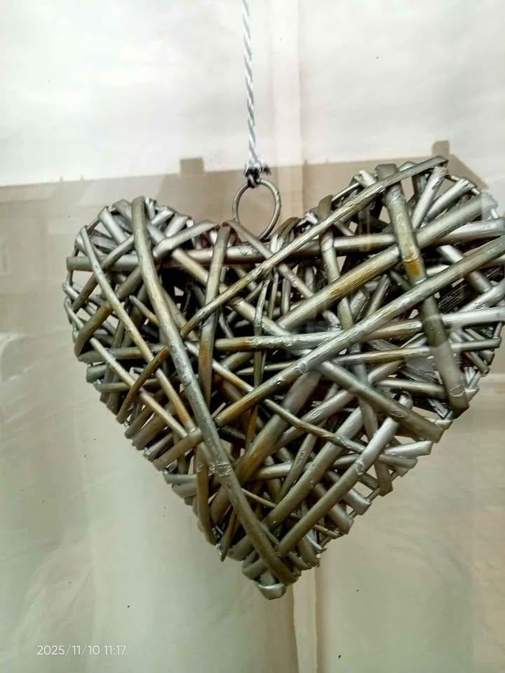 1 grote en 2kleine harten om op te hangen