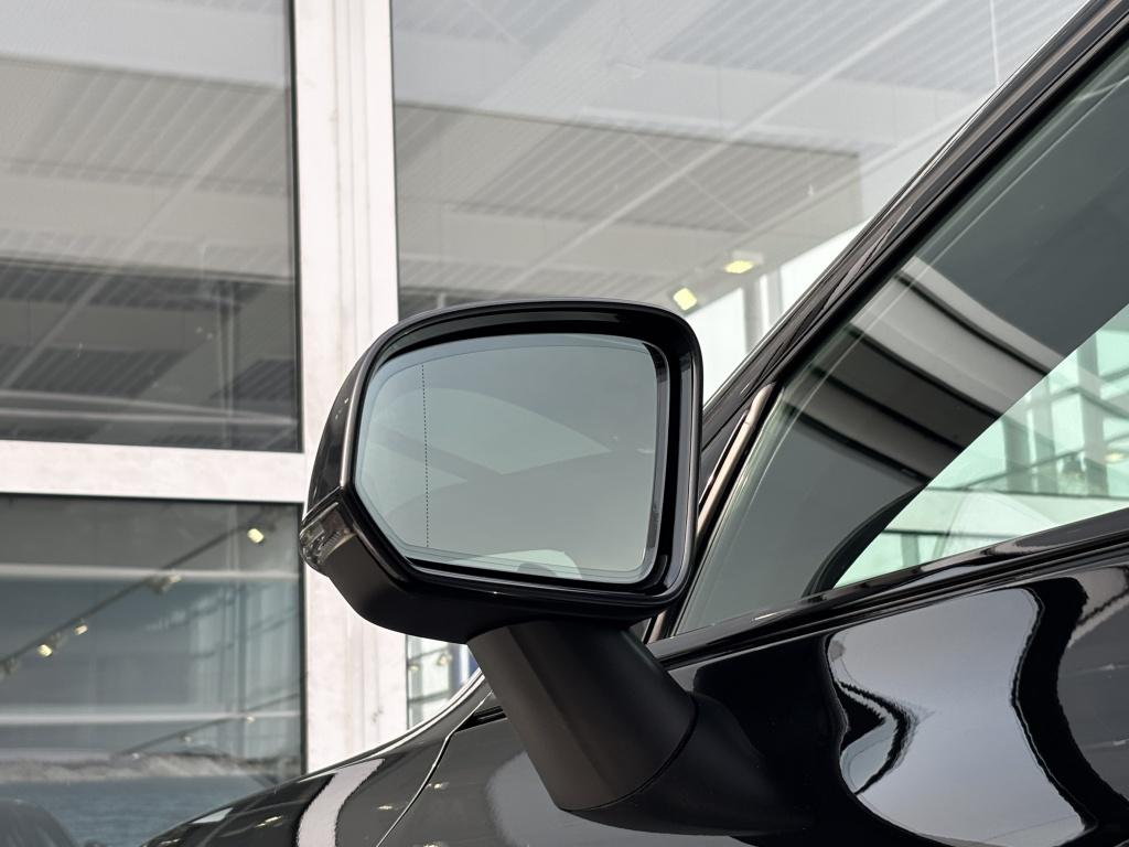 Volvo V60 t6 398pk recharge r-design| panodak| adap.cruise| camera| awd