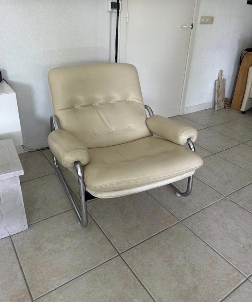 Mooie fauteuil - wit leer