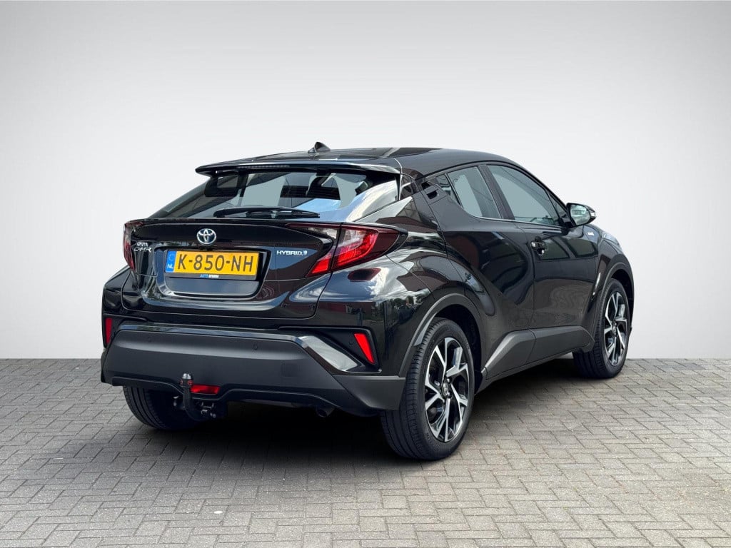 Toyota C-hr 1.8 hybrid dynamic | trekhaak afneembaar | navigatie | camera |