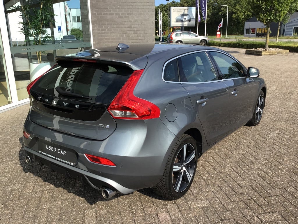 Volvo V40 2.0 t4 business sport stand kachel a.camera