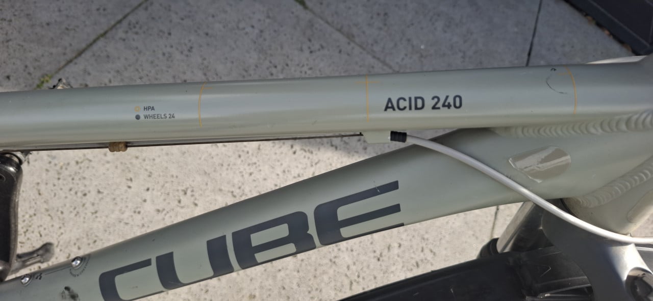 Cube Acid 240