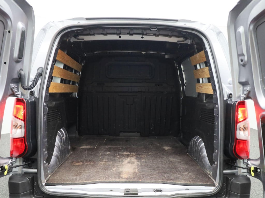 Opel Combo 1.5d l1h1 edition | navigatie | apple carplay/android auto | par