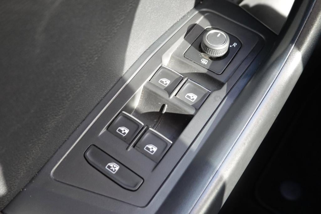 Volkswagen T-roc 1.5 tsi sport