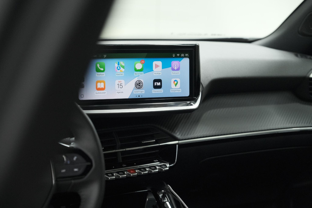 Peugeot 2008 puretech 100 allure | camera | navigatie | apple carplay | par