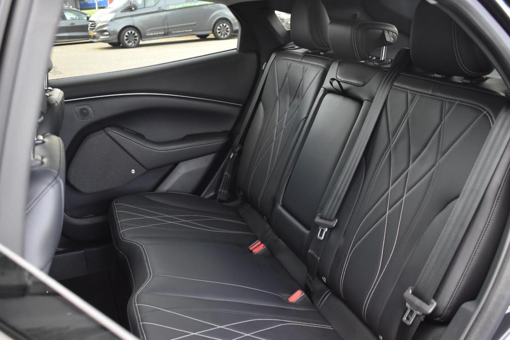 Ford Mustang Mach-e rwd 75 kwh