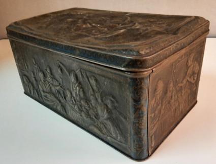 Oud blikken doos met deksel