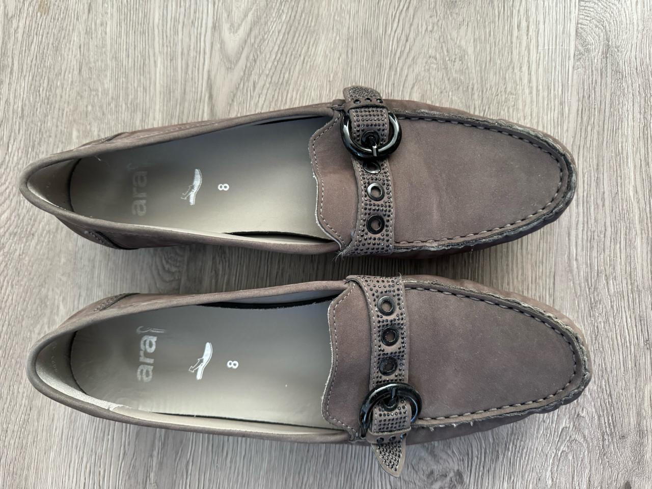 Mooie nubuck leren mocassins van Ara, maat 42 > valt smal!