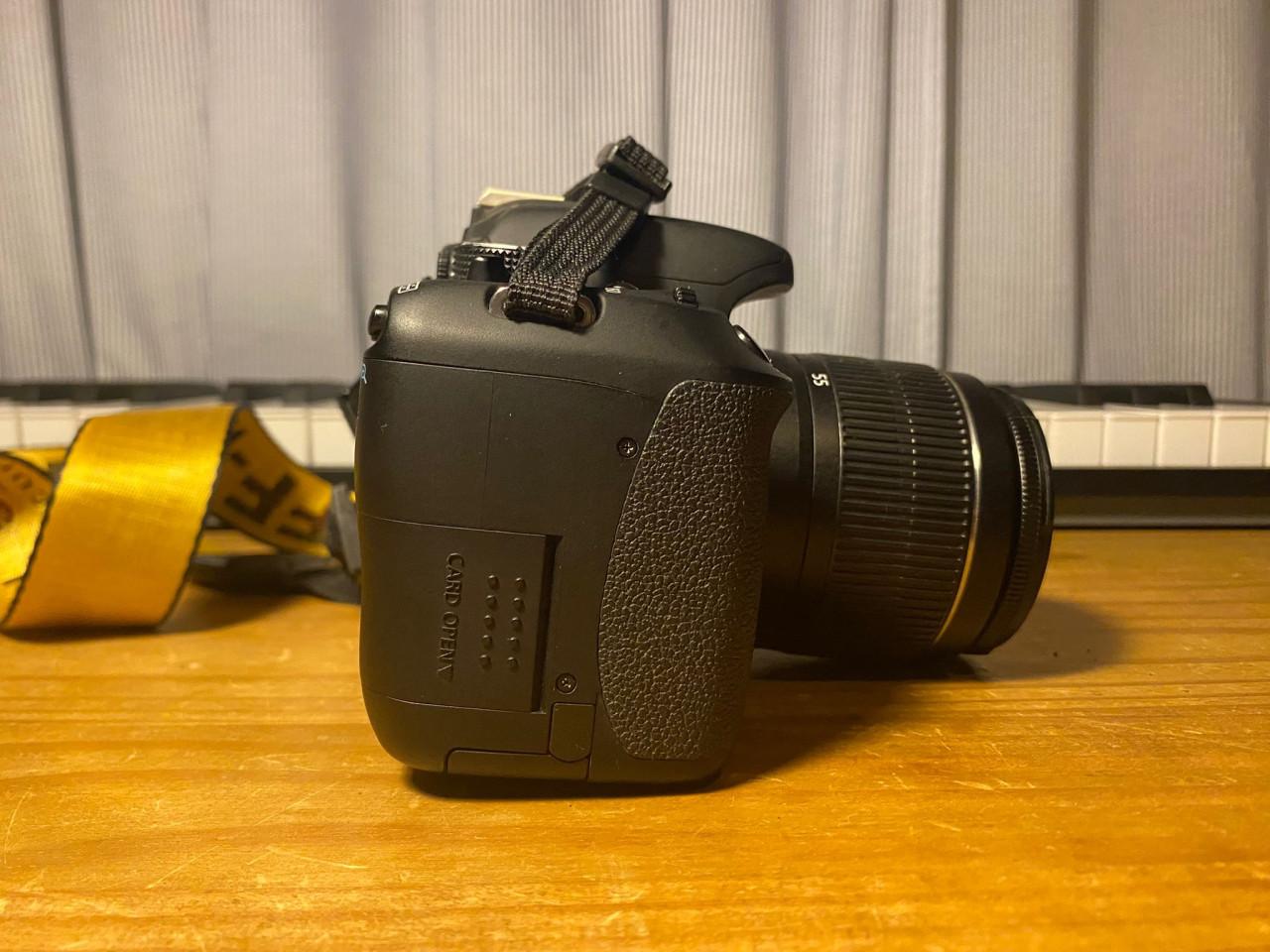 Canon EOS 600D set incl. 3 lenzen, tas en meer