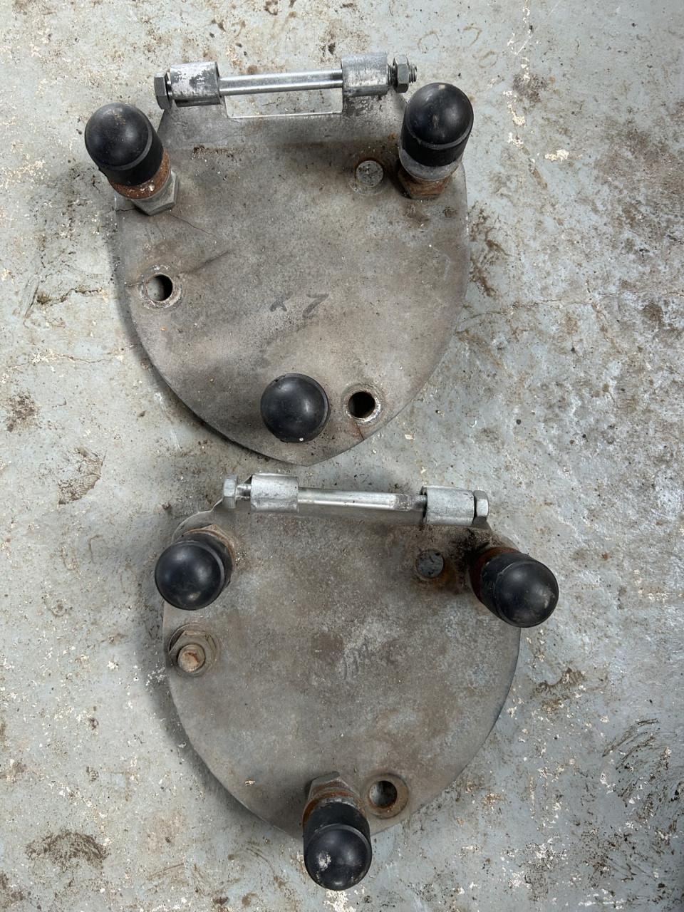 2 vlaggenmasten neerklapbaar aluminium