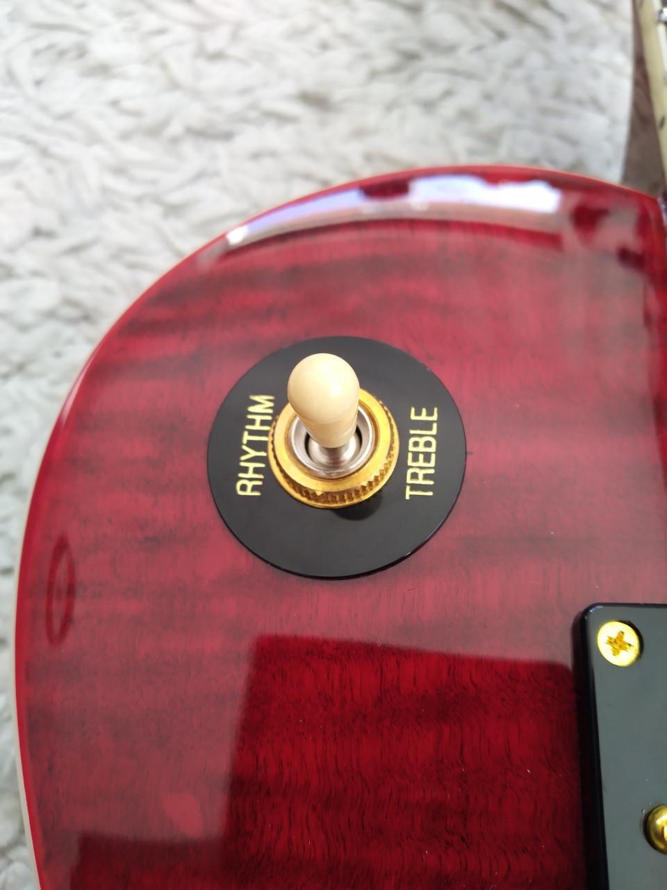 Harley Benton SC-550 II De Luxe + upgrades en gigbag z.g.a.n.  275 euro.