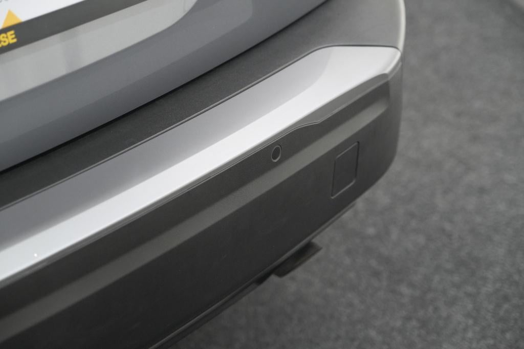 Peugeot 2008 puretech 100 allure | camera | navigatie | parkeersensoren | a