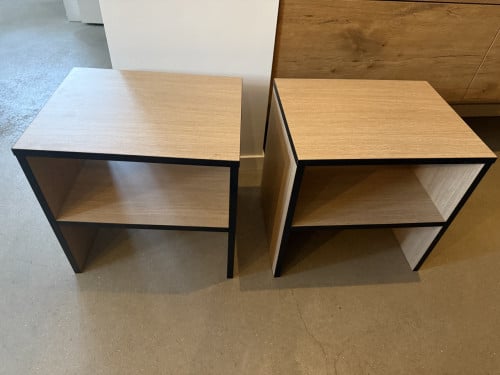 Nachtkastjes/bijzettafeltjes 2x nieuw
