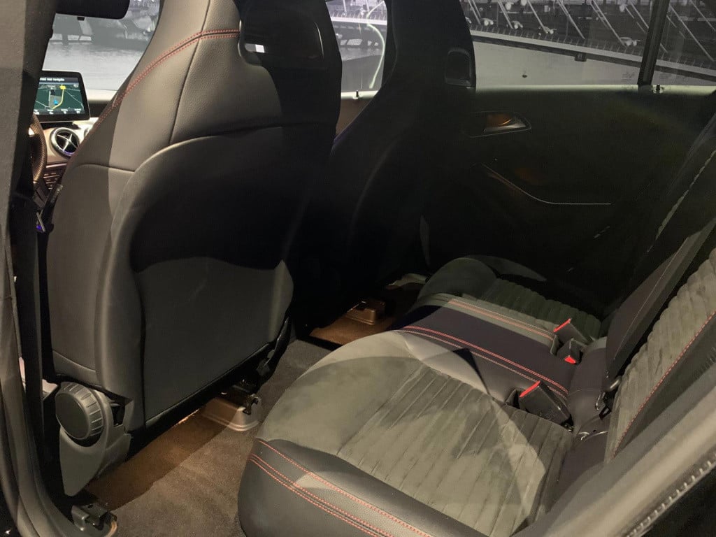Mercedes-Benz Cla shooting brake 180 ambition *amg-line*led*