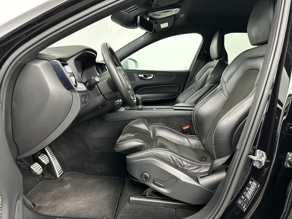 Volvo XC60 2.0 d4 r-design leder camera trekhaak