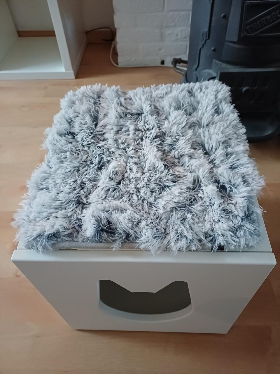 NIEUW: Ikea Kallax kattenhuis met bijbehorend kussentje