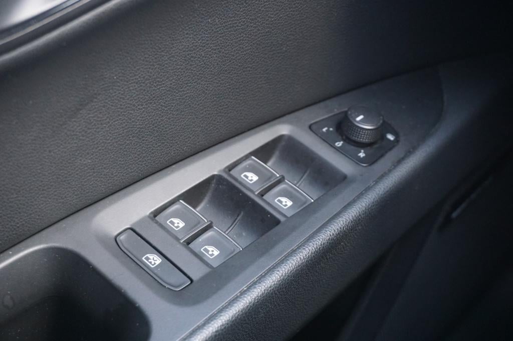 Seat Leon st 1.4 ecotsi fr connect climate / navi / cruise / camera / parke