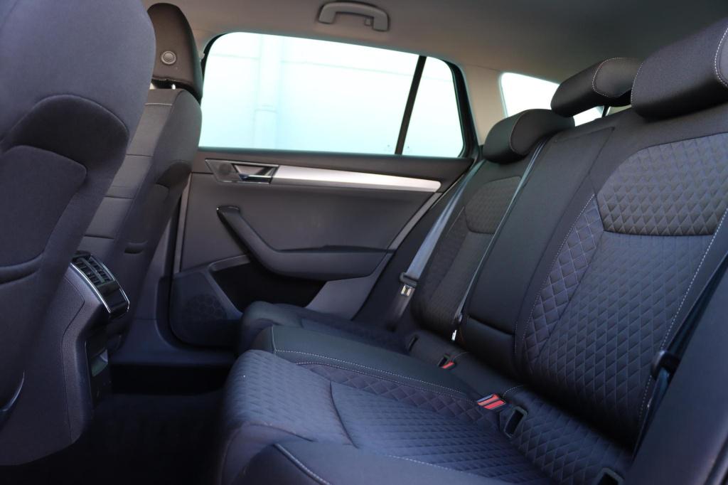 Skoda Superb combi 1.5 tsi act business edition 150pk