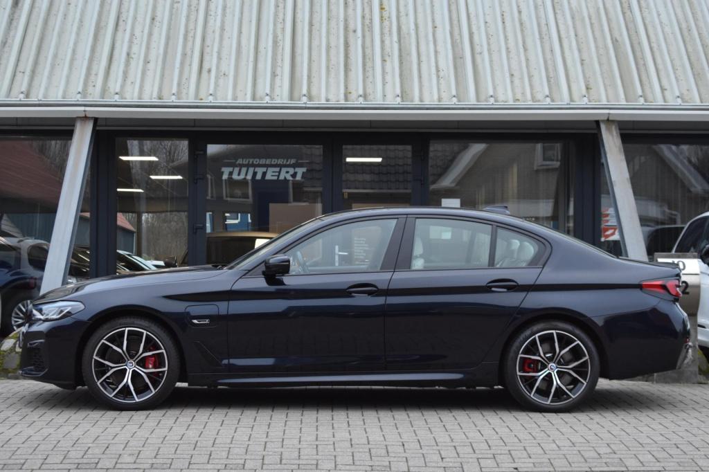 BMW 5 Serie 530e m-sport pro | laserlight | harman kardon | 360 camera | tr