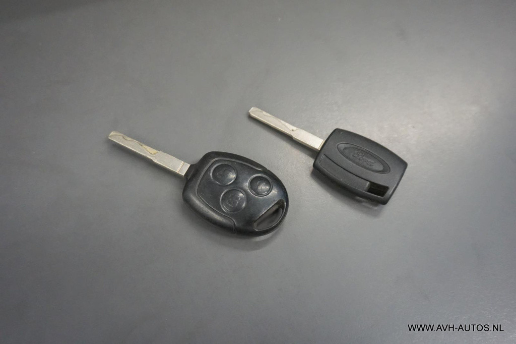 Ford C-max focus 1.8-16v ghia