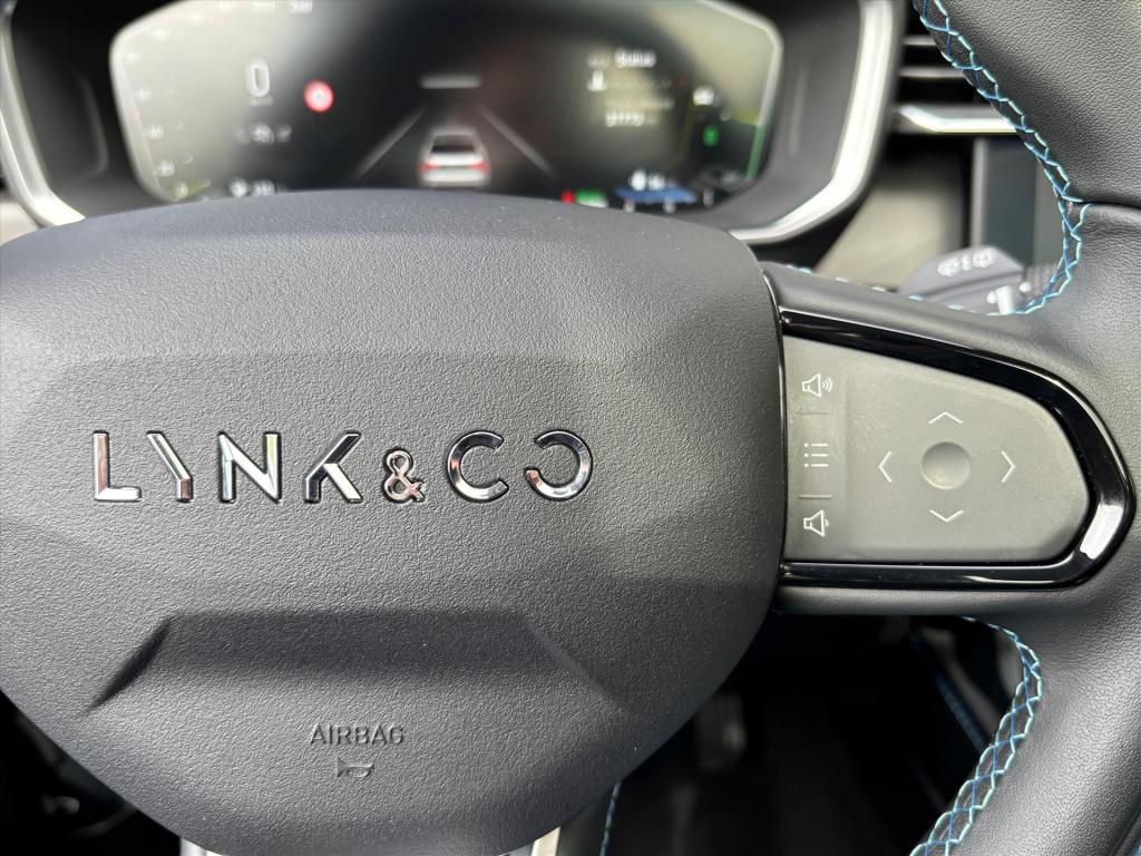 Lynk & Co 01 1.5td 261pk phev 7dcth|360gr camera|infinity sound| schuifdak|