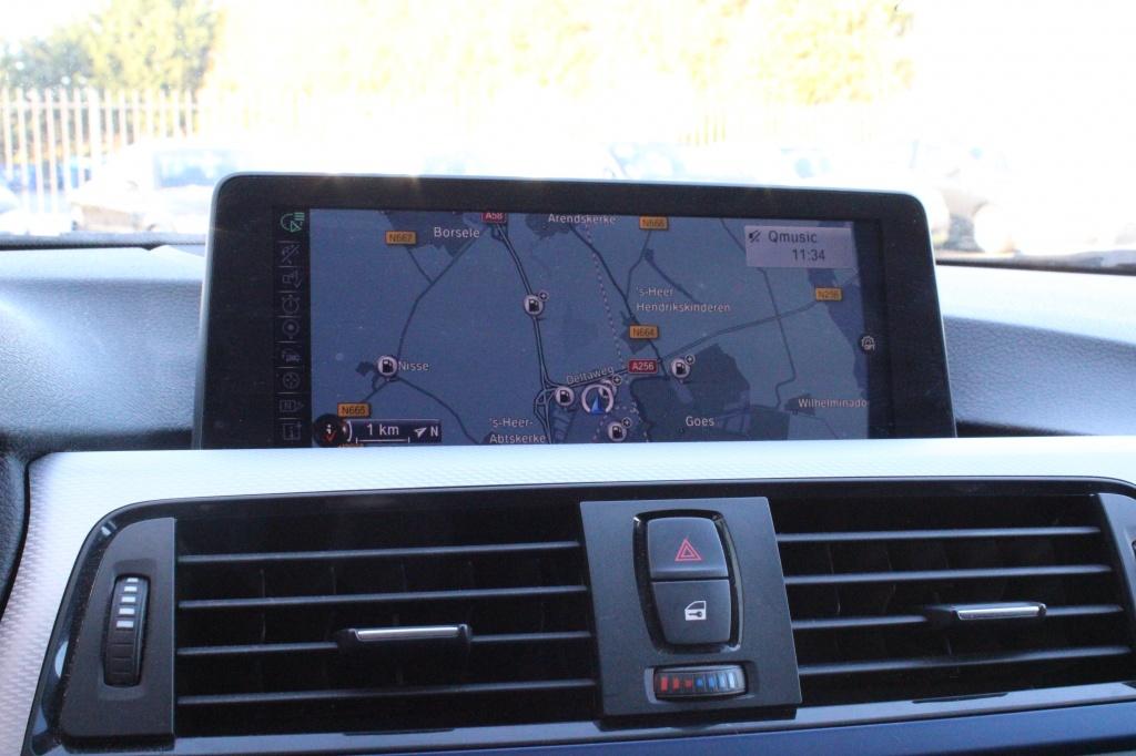 BMW 3-serie touring 328i high executive full options