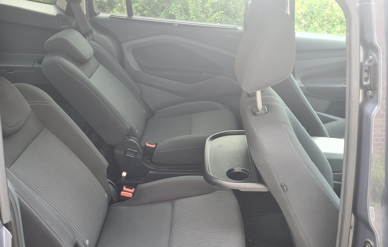 Ford Grand C-MAX 7 persoons goed omderhouden