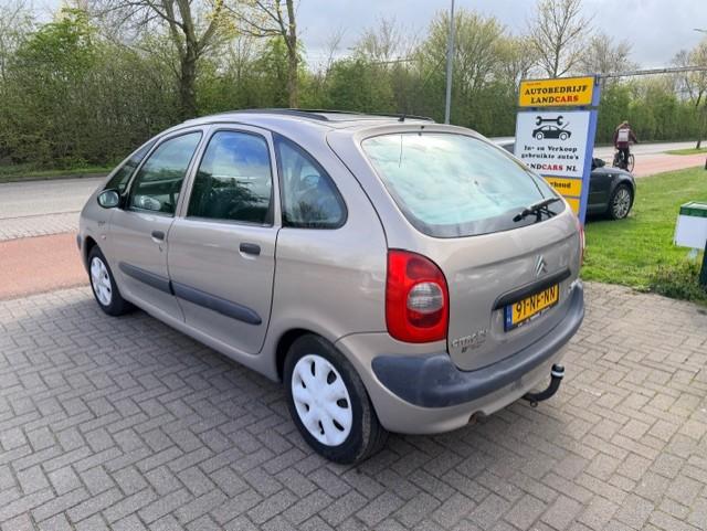 Citroen Xsara Picasso 1.6i différence