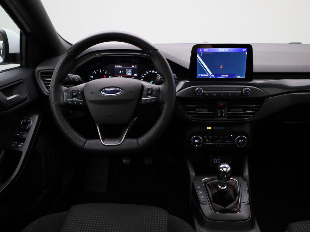 Ford Focus wagon 1.0 ecoboost active business | panorama dak | parkeer sens