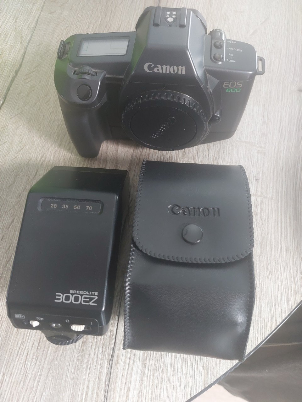 Canon eos 600 analoge camera