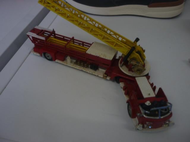 Speelgoed auto's CORGI Major toys : Aerial Rescue Truck en LandRover109WB