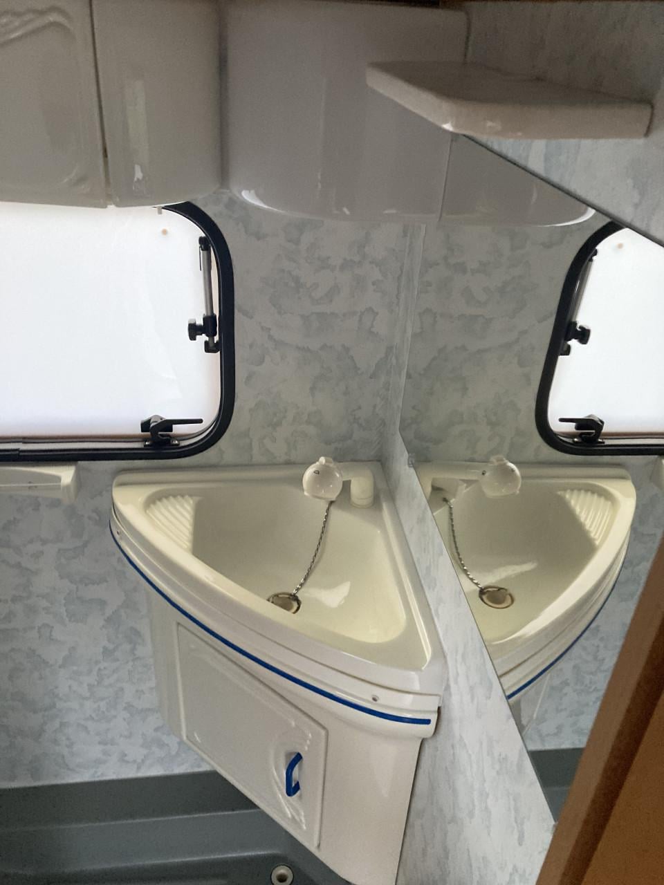 In nieuwstaat verkerende Rapido | Mover | 2 enkele bedden + Voortent