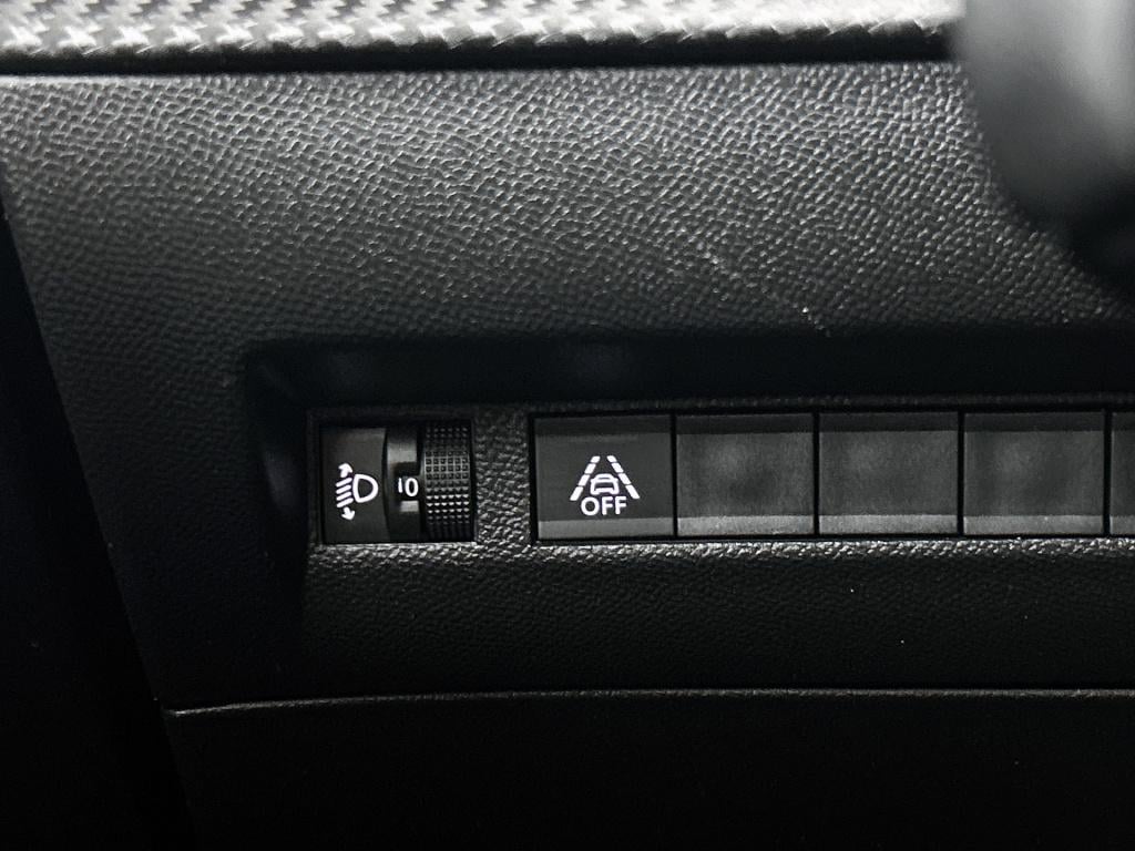 Peugeot 208 100 pk automaat allure pack | rijklaar | keyless entry | camera