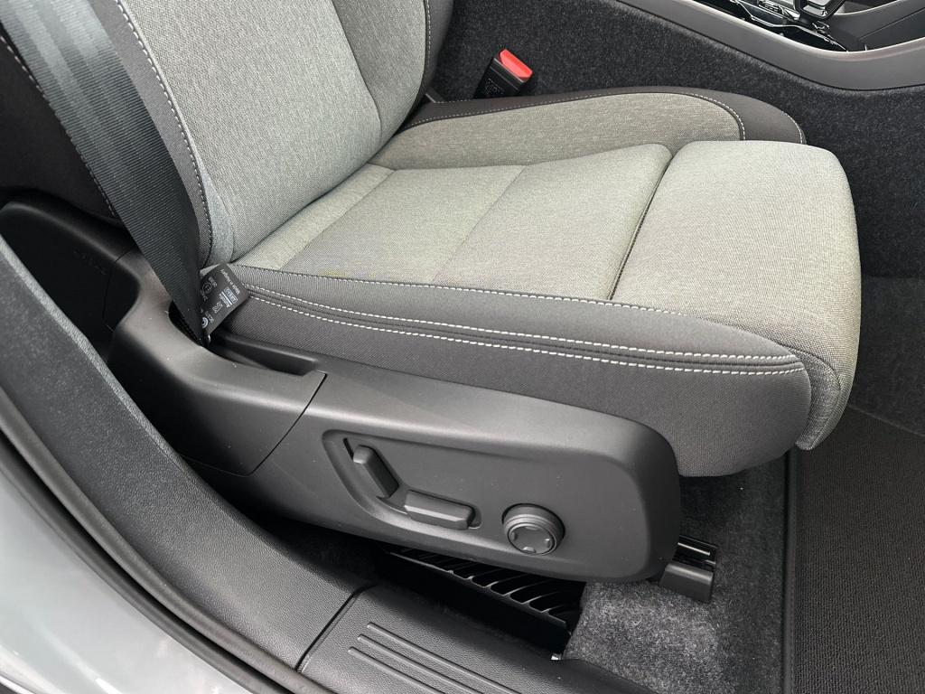 Volvo XC40 b4 gt plus dark visual park assist