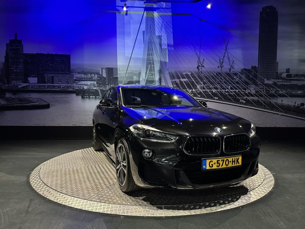 BMW X2 sdrive20i high executive m-pakket *sportstoelen*