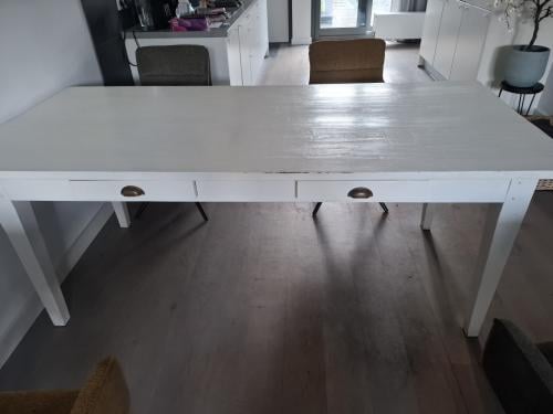 Massief teakhouten tafel