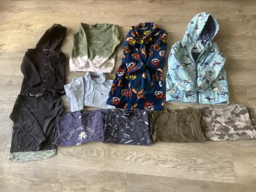 Kinderkledingpakket Jongens, maat 110/116 - 10 stuks