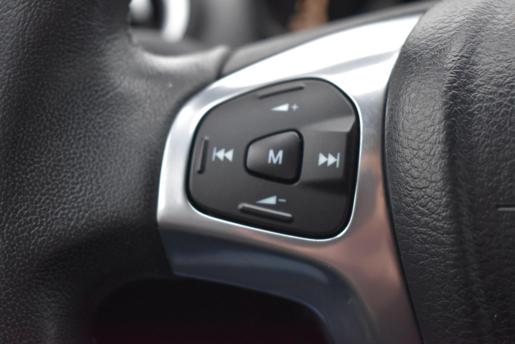 Ford Fiesta 1.0 titanium | nieuwe distributieriem | radio | airco | lichmet